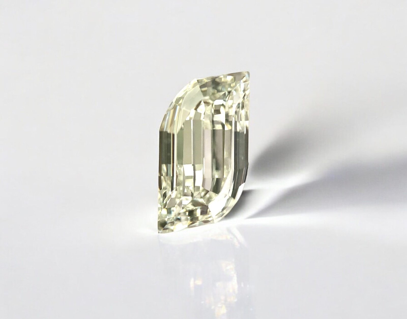 Flame Shape H Color Step Cut Diamond
