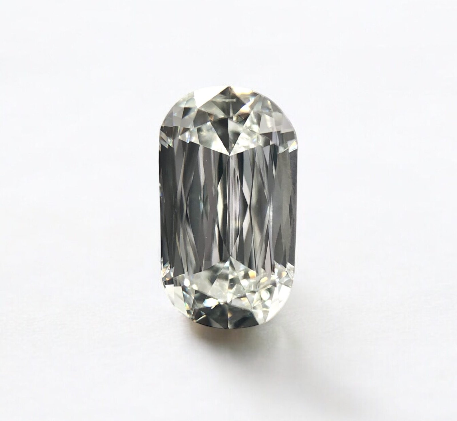 Scissor shape E color STEP cut diamond