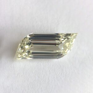Flame Shape K Color Step Cut Diamond