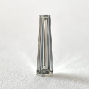 Tapered baguette Shape I Color Step Cut Diamond